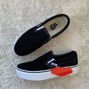 NWT Vans shoes 6.5 black